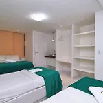 Apartamento 2 Quartos Espacoso No Leme