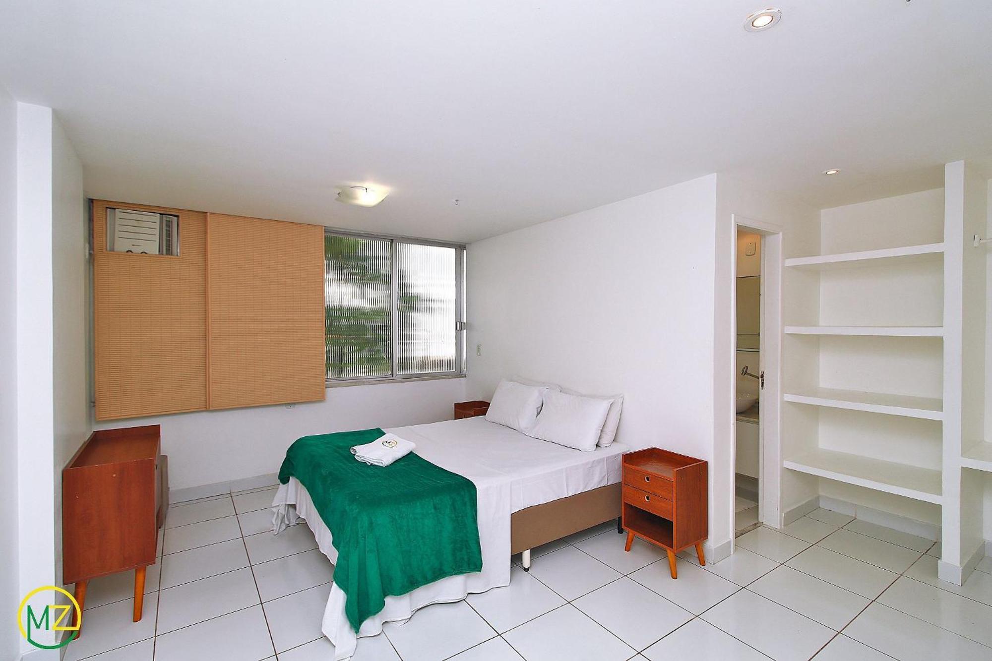 Apartamento 2 Quartos Espacoso No Leme