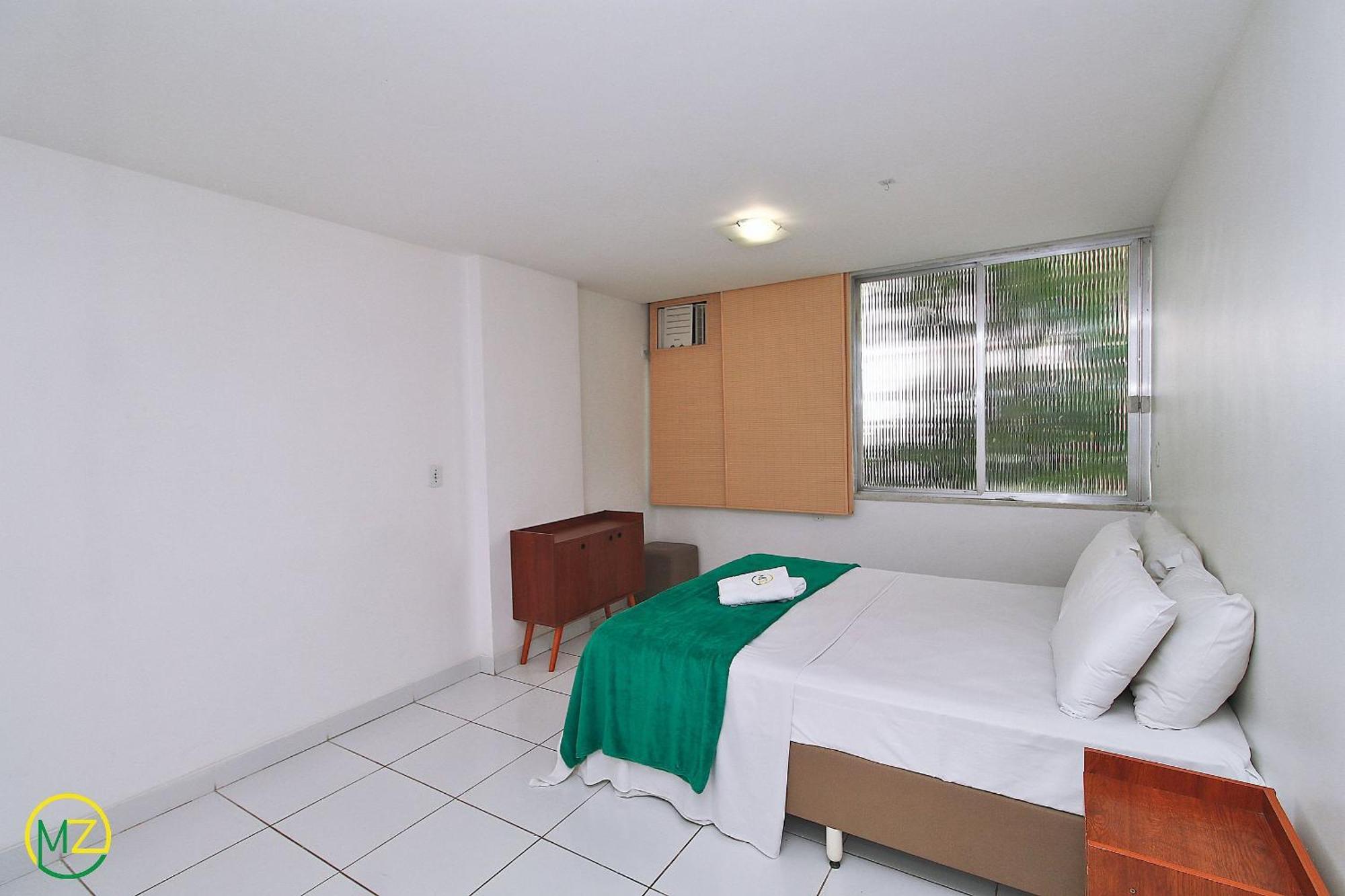 2 Quartos Espacoso No Leme Apartamento *